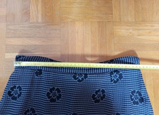 Conjunto chaqueta y falda negras