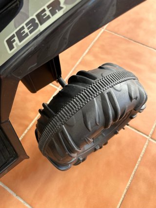 Quad eléctrico infantil Feber