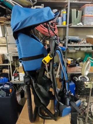 Mochila portabebés senderismo