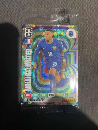 Carta Kylian Mbappé Edición Limitada FIFA y messi