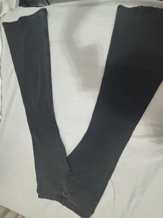 Pantalones vaqueros negros acampanados