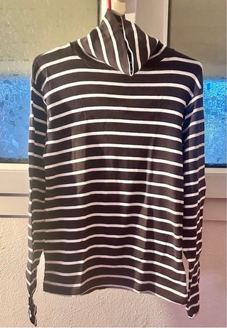 2 Camisetas Cuello Alto Rayas