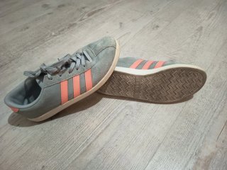 Zapatillas Adidas Talla 37 Gris y Rosa