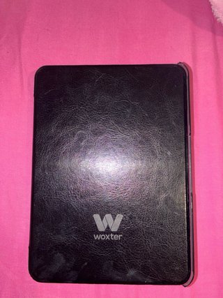 Libro Electrónico Woxter Negro con la funda