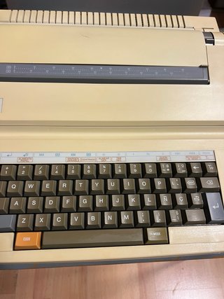 Máquina de escribir Canon ES3