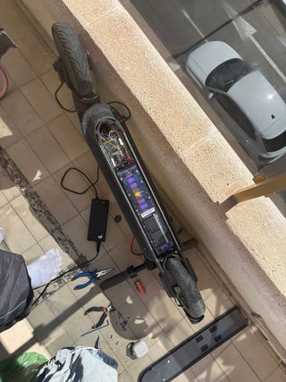 Reparacion y modificacion de patinetes electricos