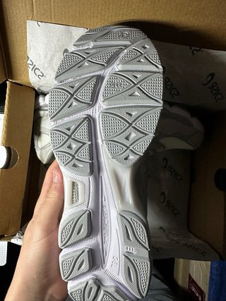 Asics Gel NYC Beige y Blanco talla 43,5