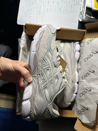 Asics Gel NYC Beige y Blanco talla 43,5