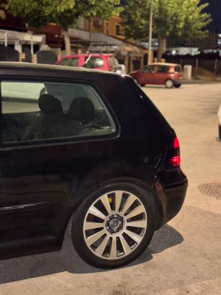 Volkswagen Golf 2003