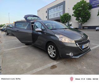 Peugeot 208 2015