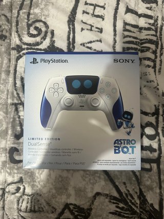Mando PS5 DualSense Astro Bot
