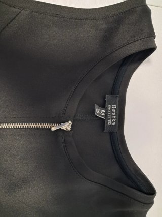 Vestido negro Bershka de licra talla M