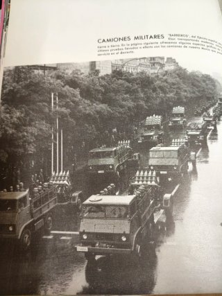 Tres revistas 1966 de Barreiros visita de Franco.