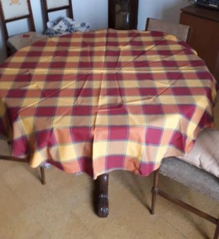 Tovaglia rotonda a quadri