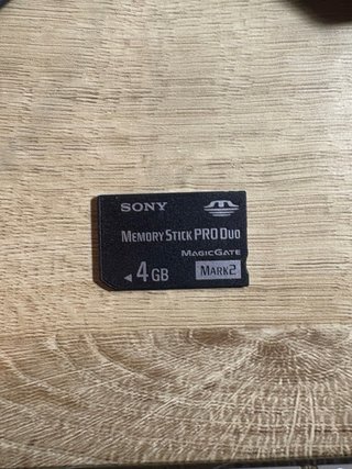 Sony PSP 1004 + Funda + Tarjeta 4GB
