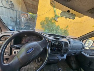 Ford trasint 2005