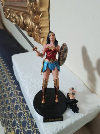Figura Acción Wonder Woman PVC 19cm de alto.
