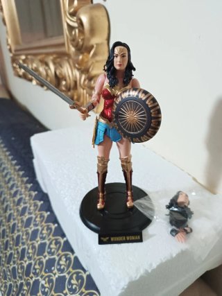 Figura Acción Wonder Woman PVC 19cm de alto.