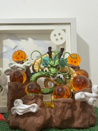 Drago Shenron con Sfere del Drago