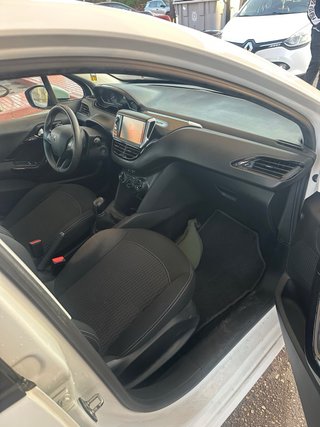 Peugeot 208 2019