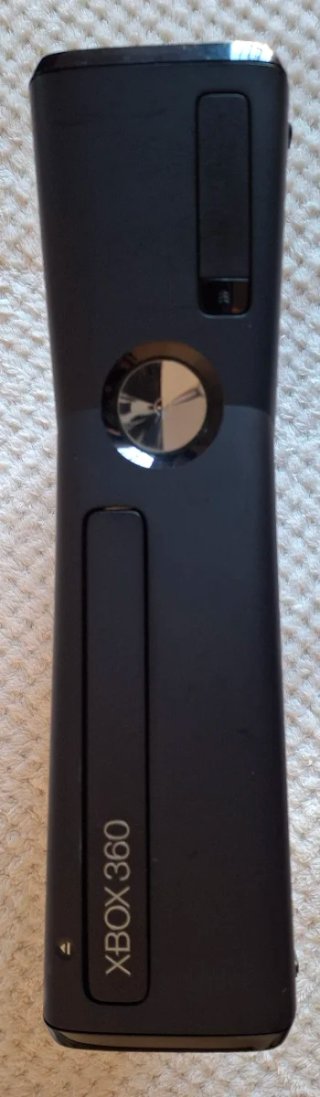 Xbox 360 Slim + Mando Restaurados