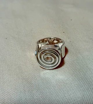 Anillos de plata con diseño