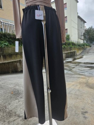 Pantaloni donna Taglia Unica. Nuovi.