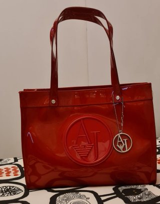 Borsa Armani Jeans rossa vernice