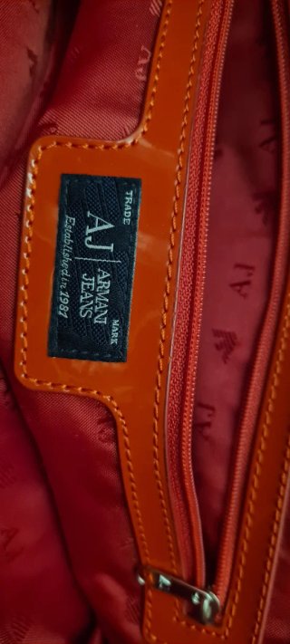 Borsa Armani Jeans rossa vernice