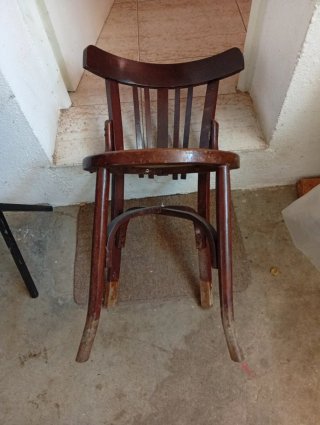 Sillas antiguas de madera