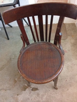 Sillas antiguas de madera