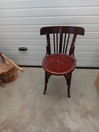 Sillas antiguas de madera