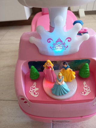 Correpasillos rosa con volante
