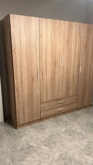 Armario de madera