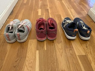 Lote 3 pares zapatillas deportivas T36-37