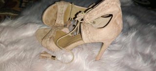 Sandalias ante beige tacon talla 40