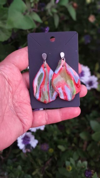 Pendientes arcilla polimérica verde y plata