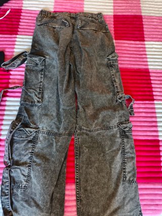 Pantalón Cargo Gris Bershka