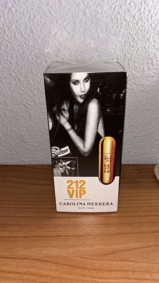 Perfume 212 VIP Carolina Herrera