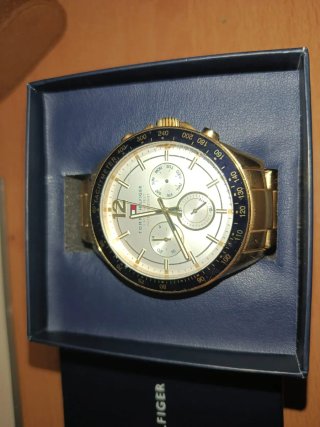 Reloj Tommy Hilfiger Dorado y Blanco