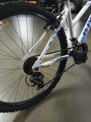 Bicicleta B-Pro Blanca y Azul