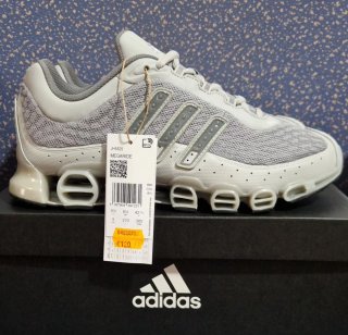 Zapatilla Adidas A3 Originals Margaride Gris/Plata