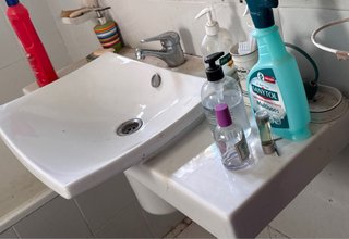 Lavabo de cerámica blanco