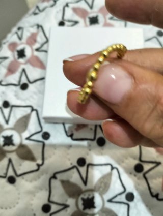 Anillo  con cuentas y brillantitos