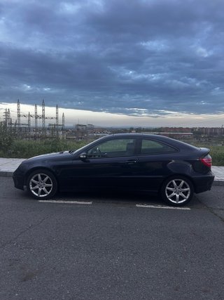 Mercedes-Benz C220 cdi sport coupé 2001