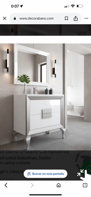 Mueble de baño blanco y plateado  sin espejo