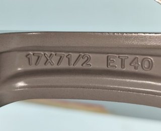 Toyota 2373418 42611yy850 llanta corolla hatchback