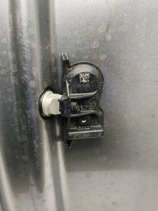 Toyota 2373418 42611yy850 llanta corolla hatchback