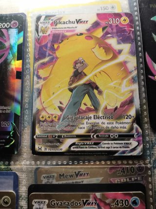 Carta Pokémon Pikachu VMAX TG17