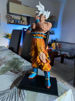 Dragon Ball Super Goku Ultra Istinto Figure 34cm